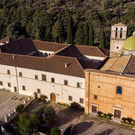 Готель Convento Di Stignano Rignano Garganico Екстер'єр фото