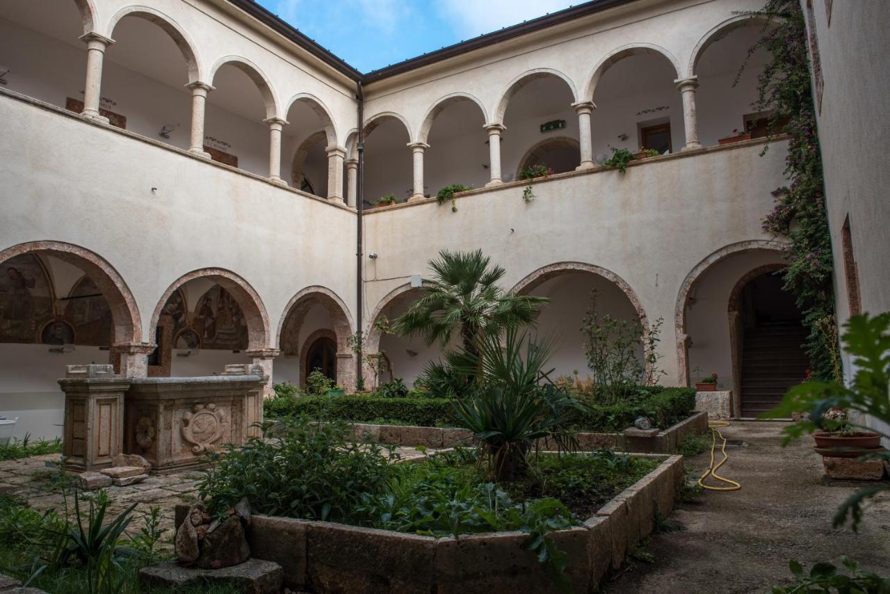 Готель Convento Di Stignano Rignano Garganico Екстер'єр фото