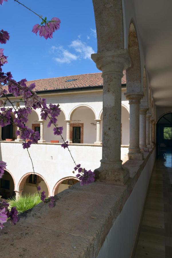 Готель Convento Di Stignano Rignano Garganico Екстер'єр фото