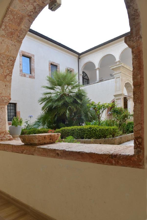 Готель Convento Di Stignano Rignano Garganico Екстер'єр фото
