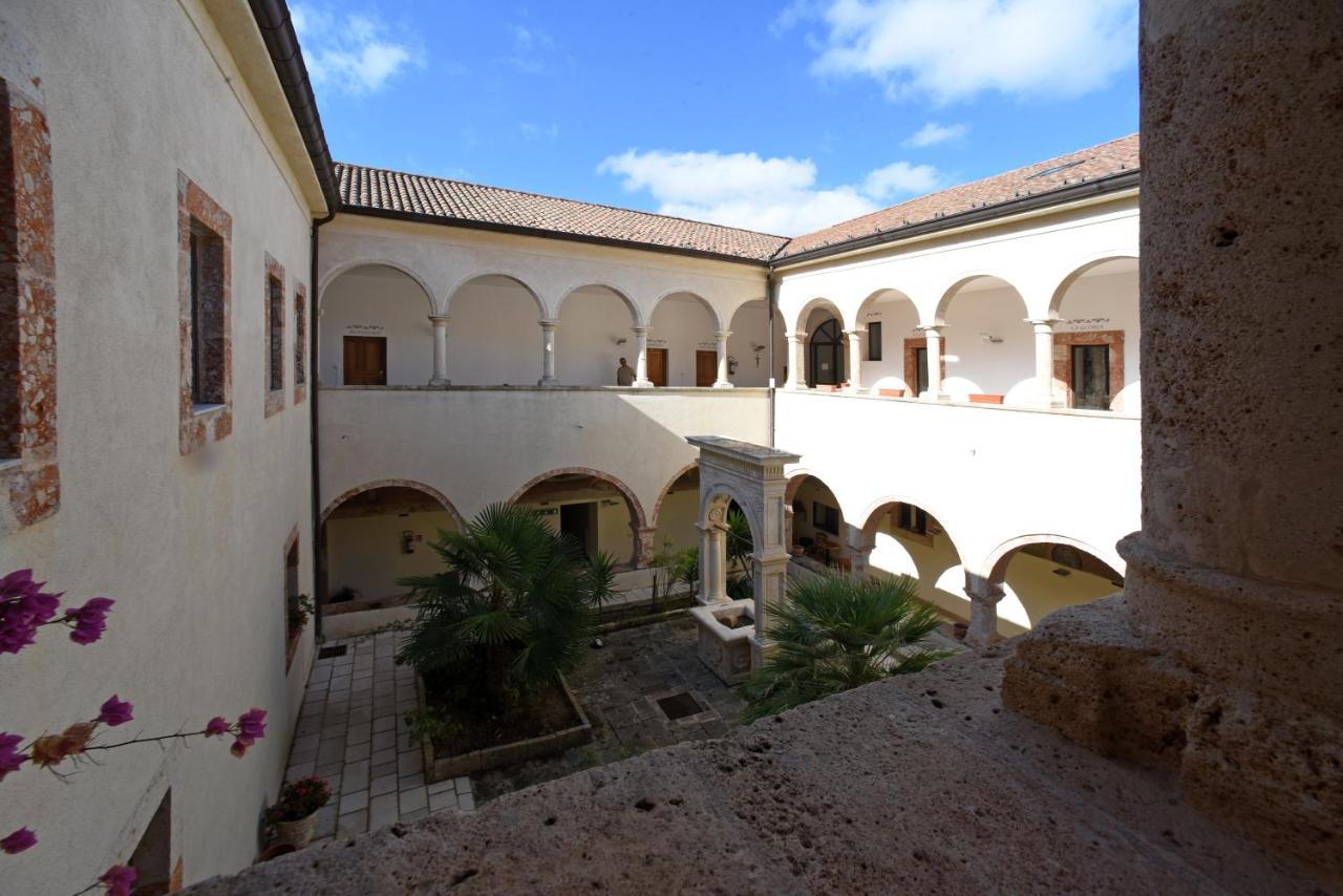 Готель Convento Di Stignano Rignano Garganico Екстер'єр фото