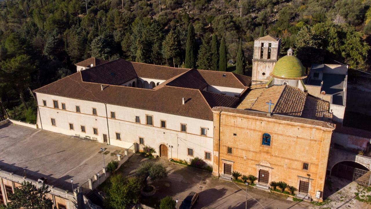 Готель Convento Di Stignano Rignano Garganico Екстер'єр фото